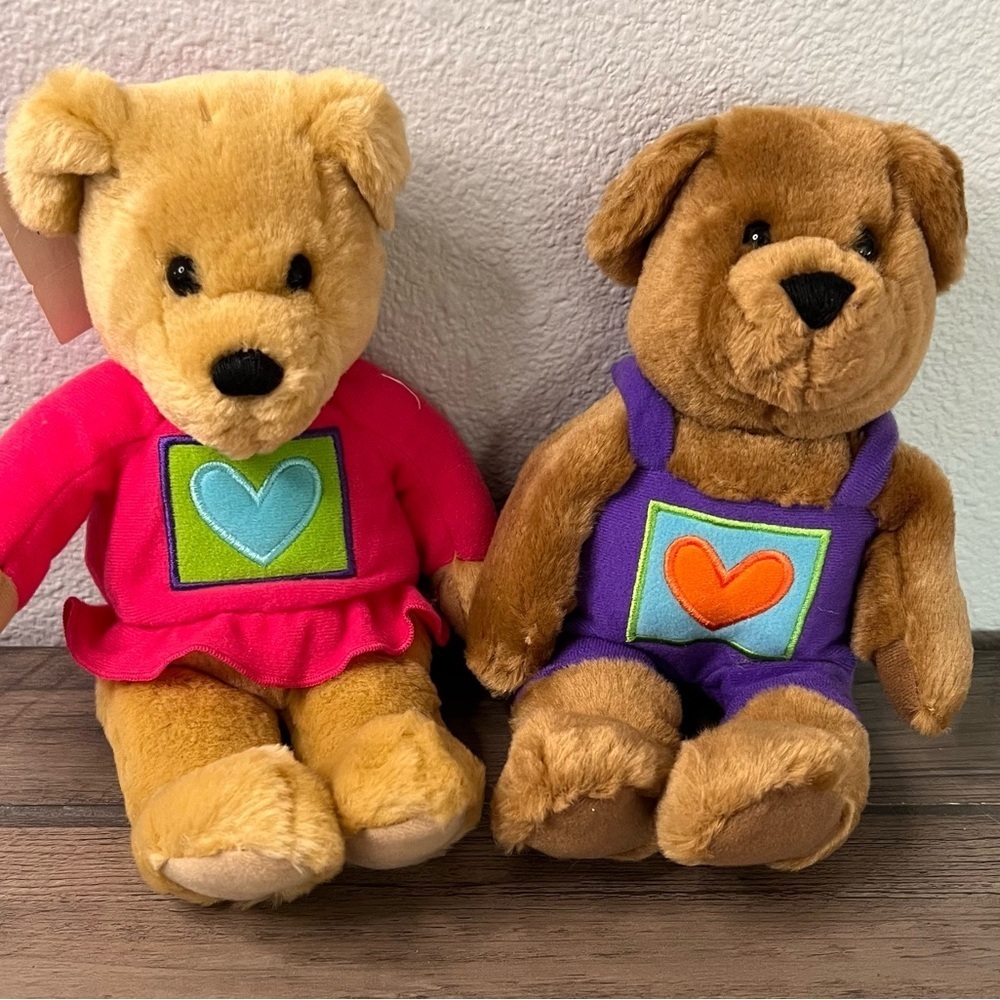 Hallmark NWT Kiss Kiss Bears Magnetic Kissing Bear Set pink(Girl) & purple (Boy)